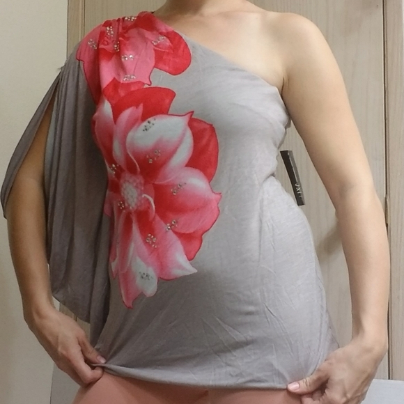 International Concepts NWT Floral Festival Top - Picture 6 of 6